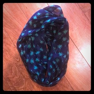 Palm Tree Scarf